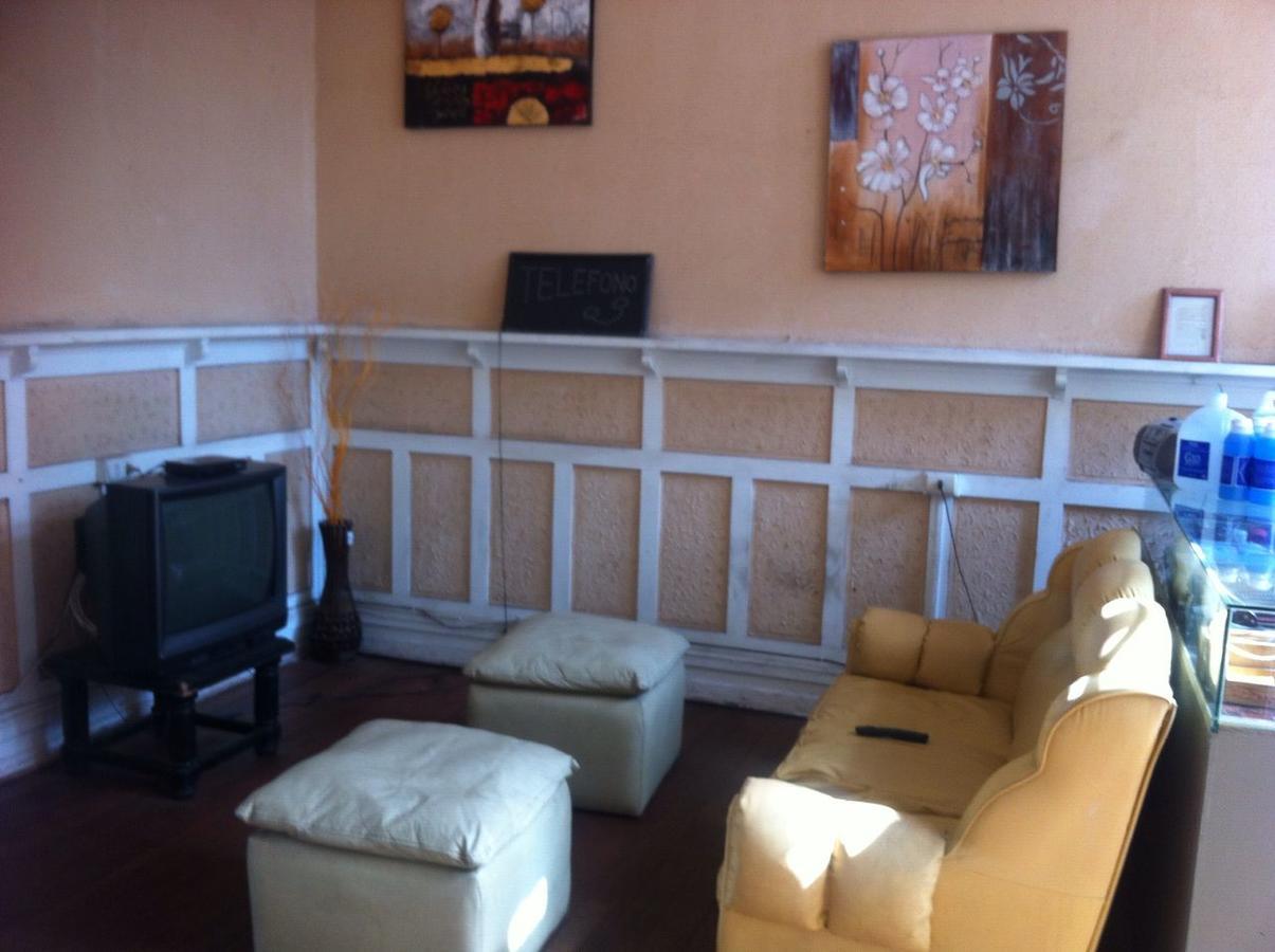 Hostal Chacabuco Santiago Kültér fotó